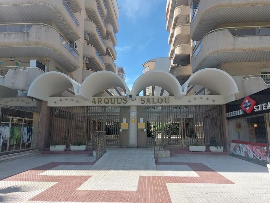 Apartamentos Ct Салоу Экстерьер фото