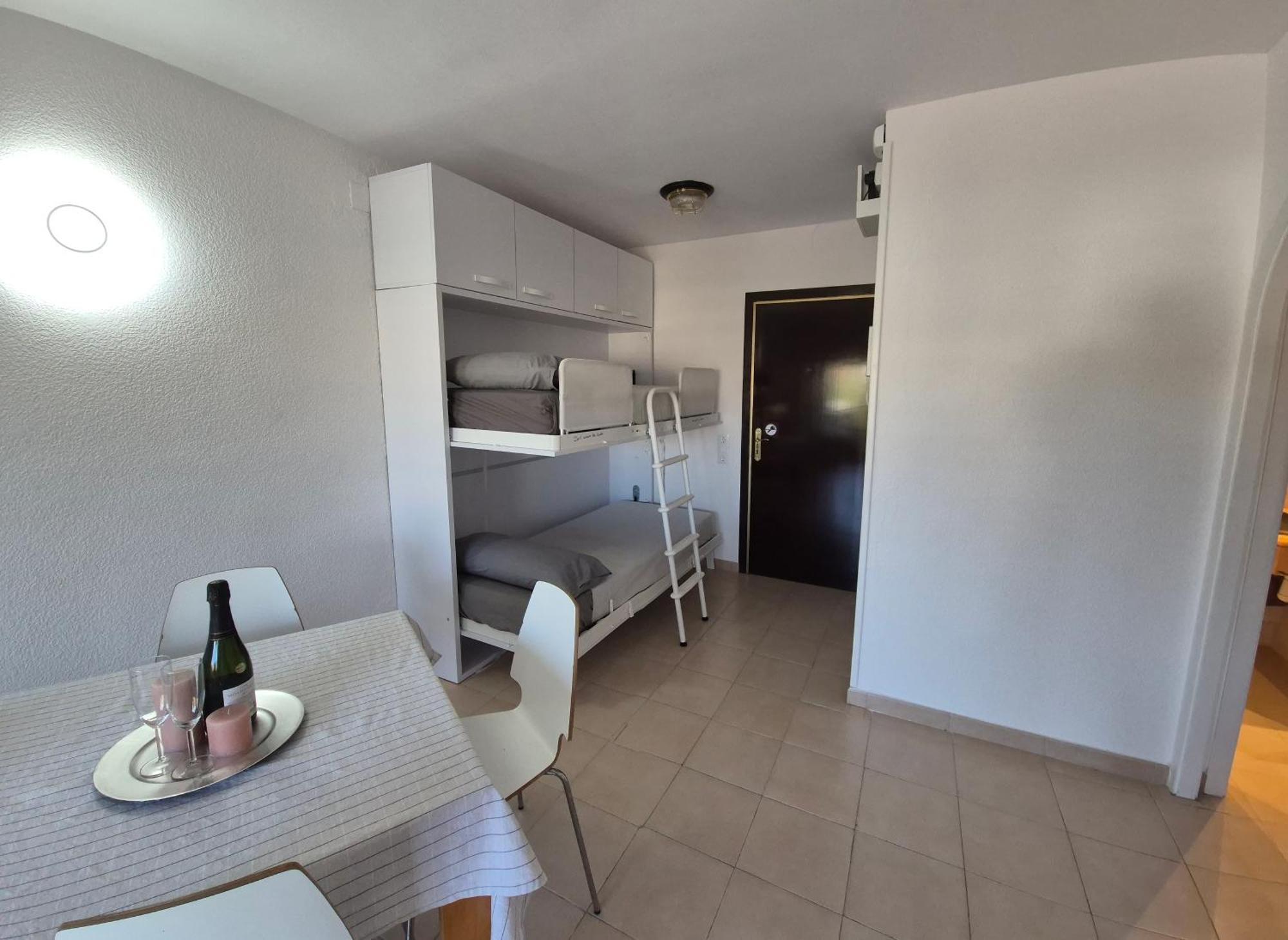 Apartamentos Ct Салоу Экстерьер фото