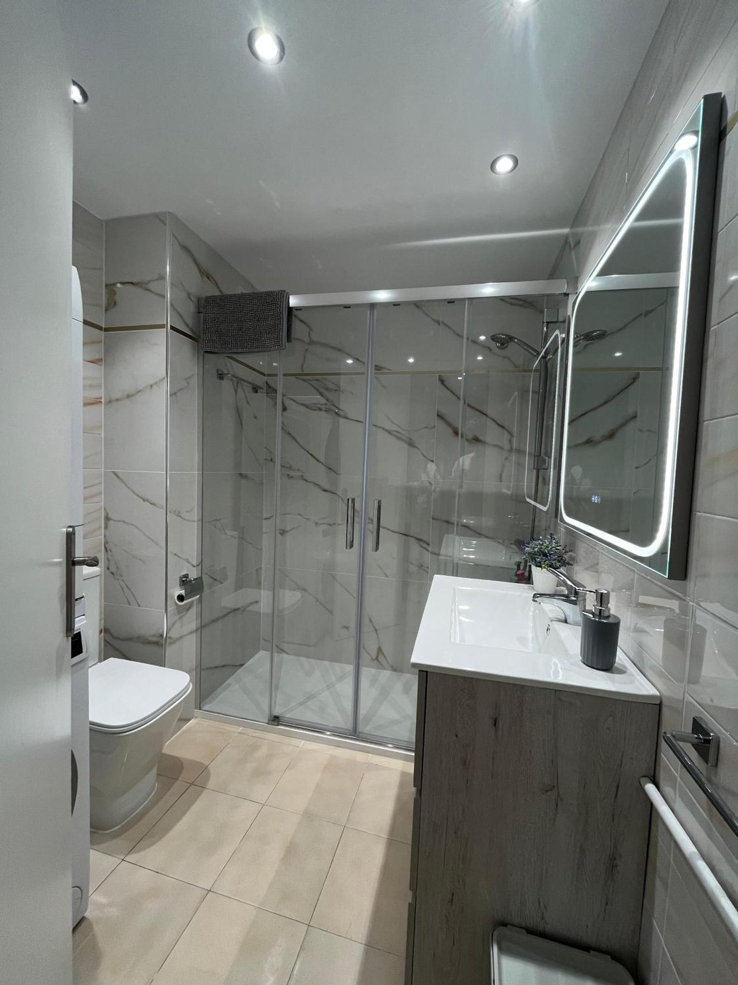 Apartamentos Ct Салоу Экстерьер фото